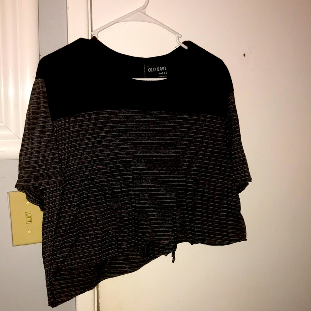 Black and gray striped